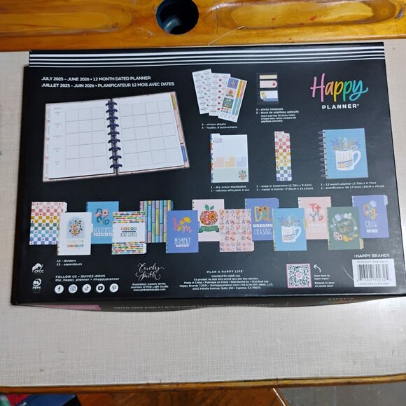 NEW Happy Planner 12-Month Teachers Are Heroes Planner Bundle - Picture 2 of 7